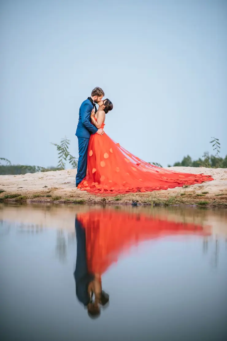 Pre wedding shoot dresses for couples in india